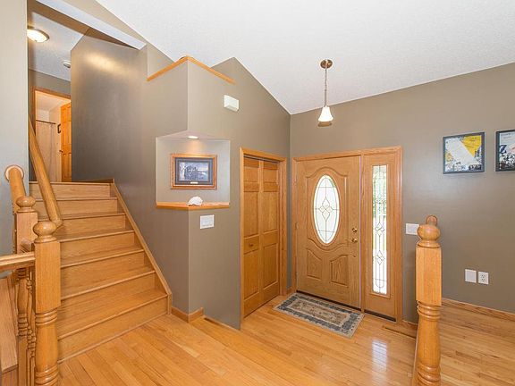 4th image of 1743 Parkway Ave