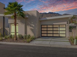151 Holliday Way, Palm Springs, CA 92262