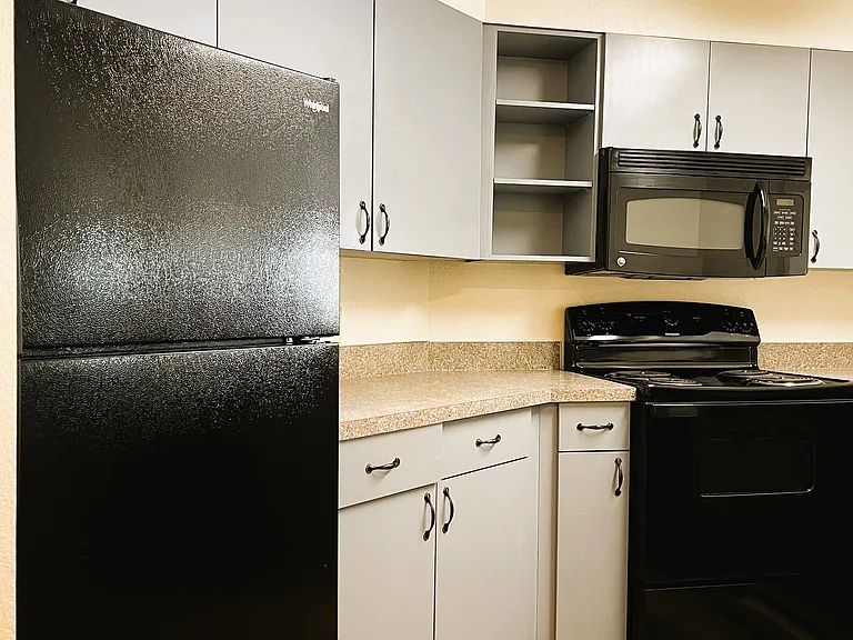 Portage Bay Apartments — Photo 26