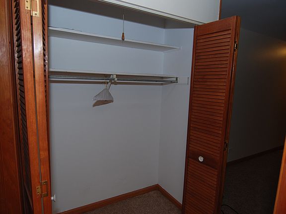 5th image of 5920 N Kenmore Ave APT 323
