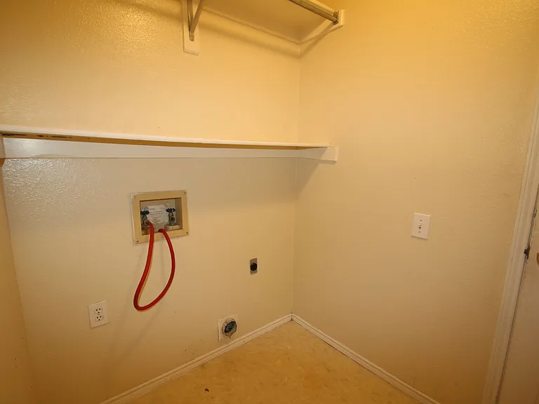 3412 Derby Ct — Photo 10