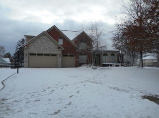 8825 Robert Rd, Darien, IL 60561