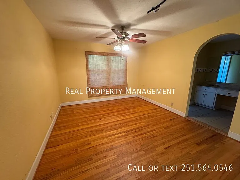 1063 Midmoor Dr — Photo 12