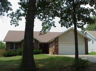 1033 S Belcrest Ave, Springfield, MO 65804