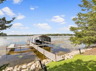 4960 Shady Island Cir, Shorewood, MN 55364