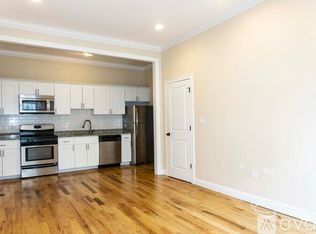 52 Townsend St #1E, Roxbury, MA 02119