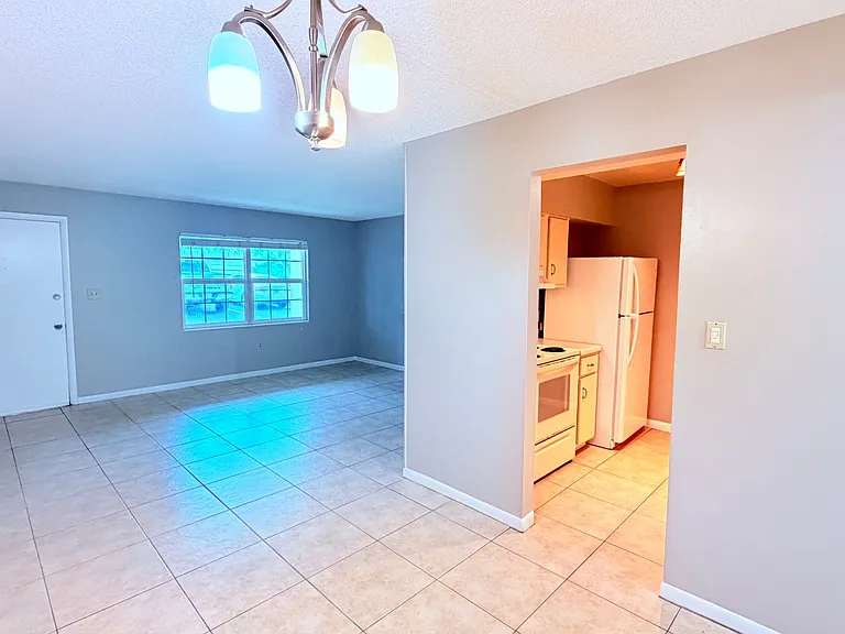 2500 Lee Rd #145 — Photo 6