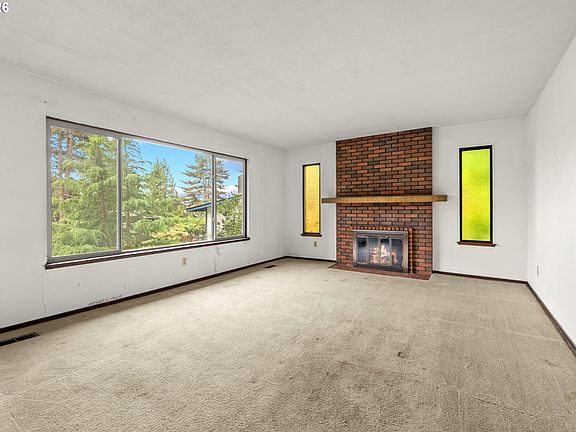 5th image of 11925 NW Oatfield Ct