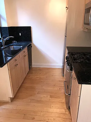 Rented by Keller Williams NYC | media 18