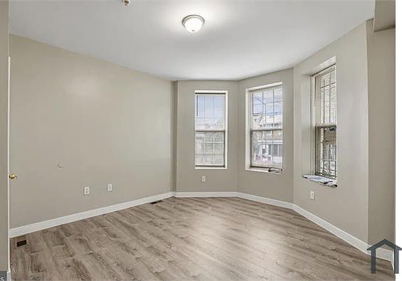 1st image of 302 V St NE #2