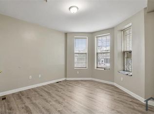 302 V St NE #2, Washington, DC 20002