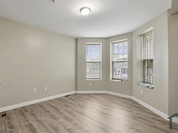 302 V St NE #2, Washington, DC 20002