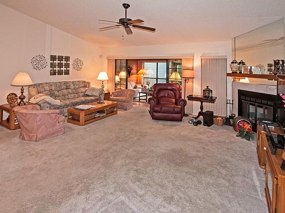 3rd image of 12 Sea Winds Ln W #12