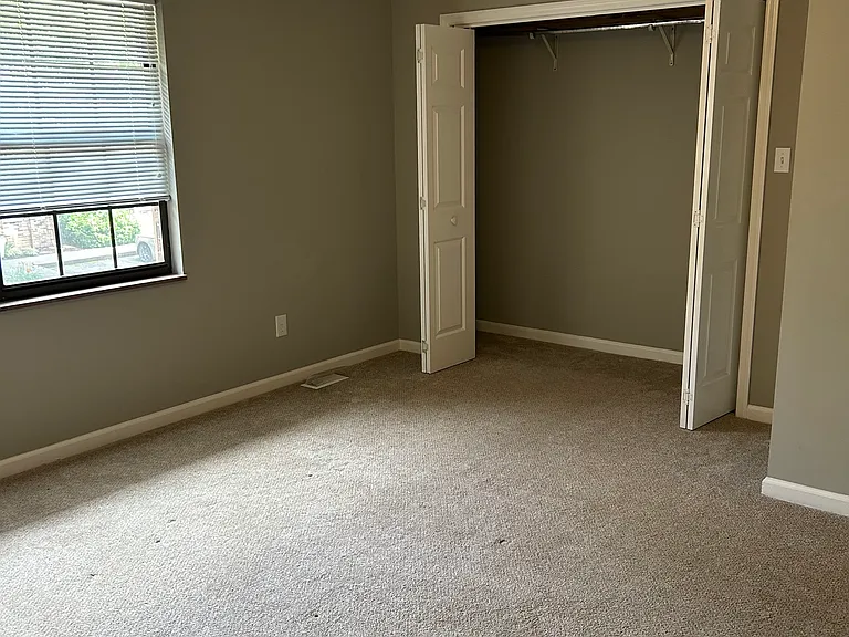 810 Highland Dr #901 — Photo 8