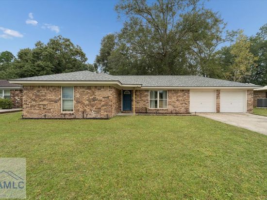608 Madison Dr, Hinesville, GA 31313