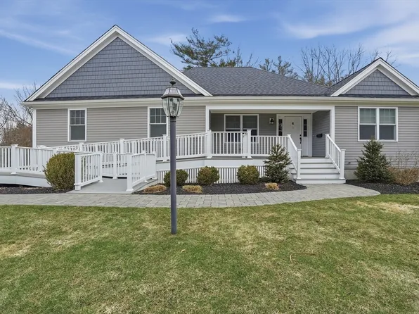 6 Woodrow Ln, West Bridgewater, MA 02379