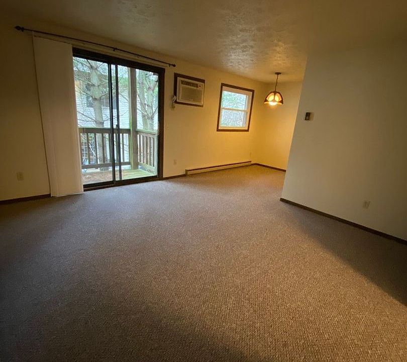 1st image of 32340 South Ln APT 3