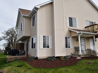 1680 Bridle Post Dr, Aurora, IL 60506