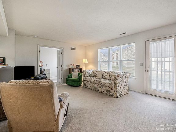 5th image of 1294 Heatherwood Ln