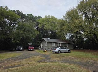 300 Walnut St, Naples, TX 75568