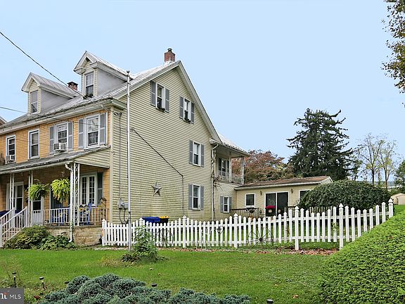 4th image of 240 E High St