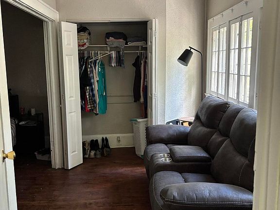 4th image of 340 BIRCH Street
