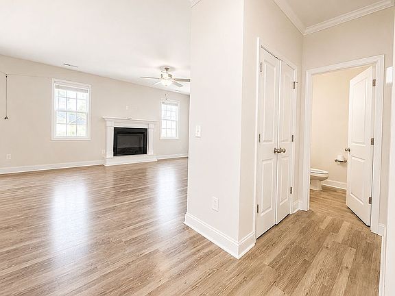 3rd image of 2120 Lunsford Dr