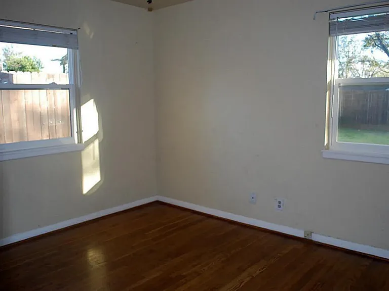 6611 Housman St — Photo 7