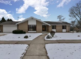 431 W Whitefish Rd, Port Washington, WI