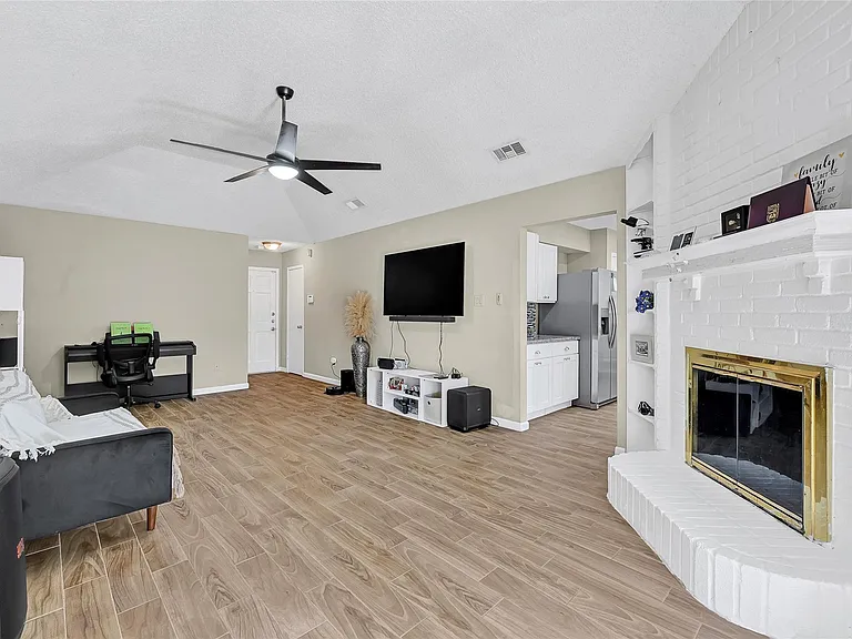 19327 Cypress Harbor Dr — Photo 4