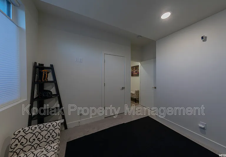 1541 E Talo Ct — Photo 37