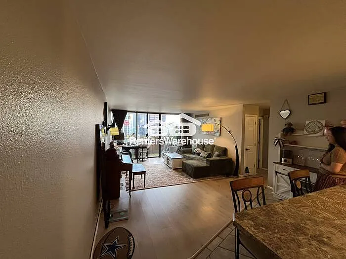 1020 15th St #13J — Photo 5