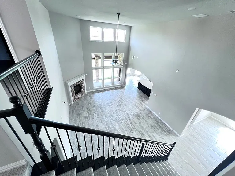 1800 Wade Ct — Photo 4