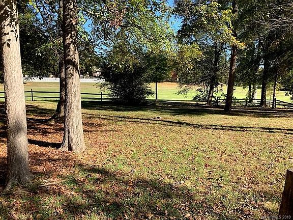 2nd image of 0 Woodrun Cir Lot 14