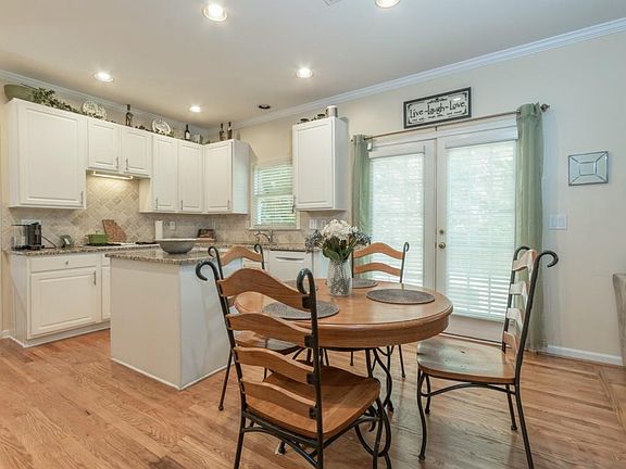 4th image of 1645 Omara Ln SE