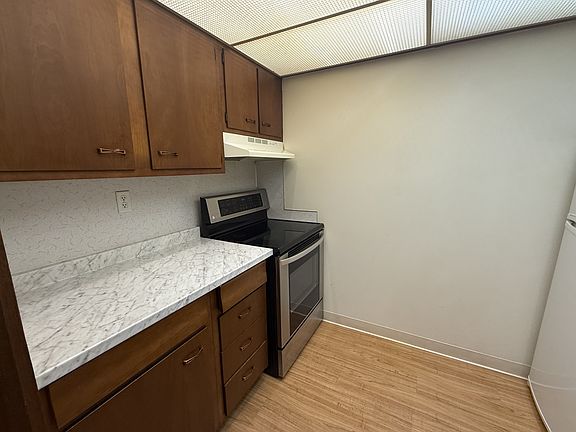 4th image of 211 N 34th St APT 3