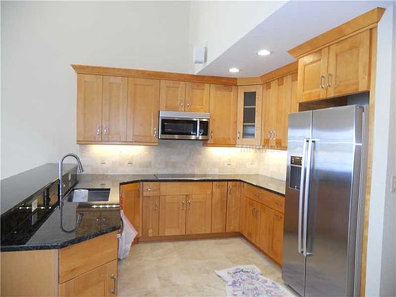 4th image of 683 Malta Ct NE
