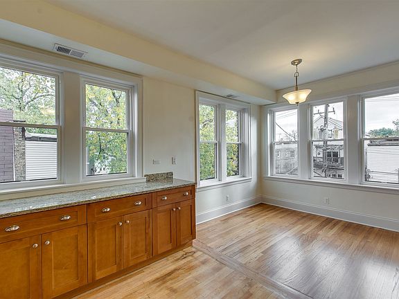 2735 N. Francisco Kitchen 3