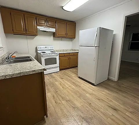 3rd image of 12861 Eveningside Dr