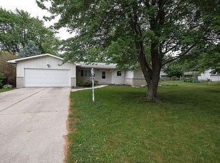 345 W Forsyth Rd, Forsyth, IL 62535