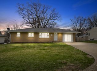 8026 Warren Dr, Des Moines, IA 50320