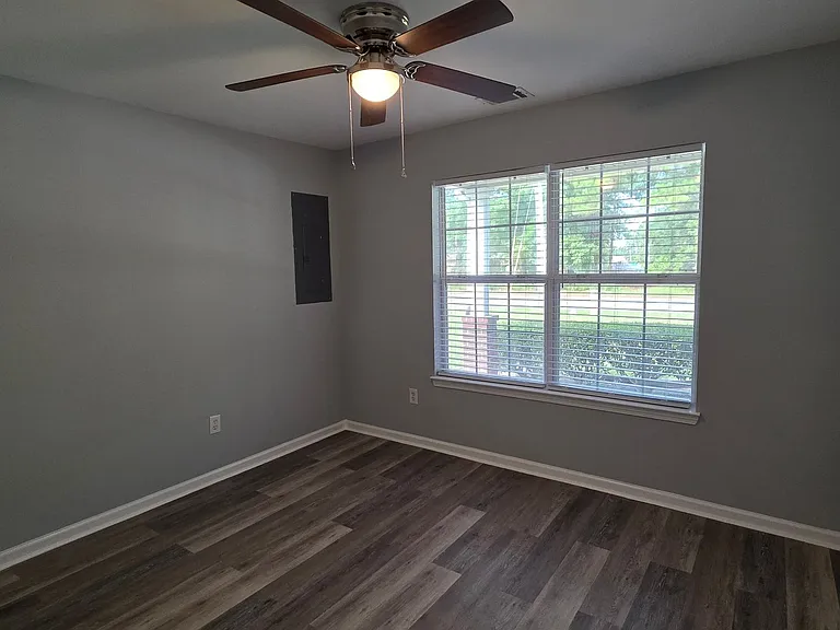 1202 N Carolina Ave — Photo 15