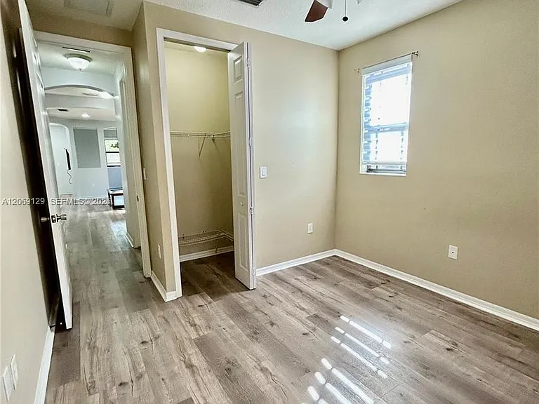 607 NE 35th Ave #607 — Photo 15
