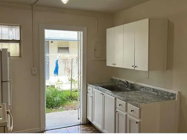 564 NW 13th St, Homestead, FL 33034