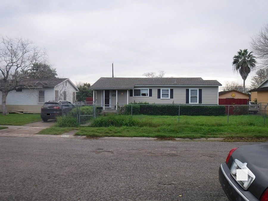 1st image of 1122 Hazel Dr
