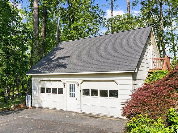 4th image of 3077 Whispering Pines Cir