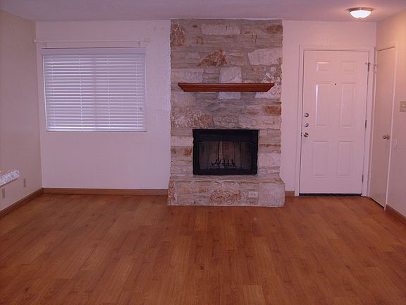 4th image of 9800 Hundred Oaks Cir #B