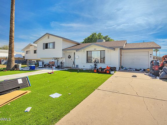 3rd image of 3925 W SAN JUAN Avenue