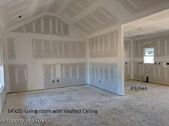 4th image of 909 Burgess Cir