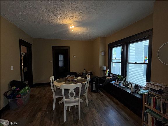 4th image of 3802 Poe Ave